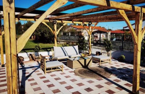 Kallikratia Villa | Rural villa Private pool, BBQ, court ,20' airport