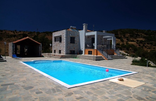 North Kynouria House | "Salentina" Luxury Villa Apartment