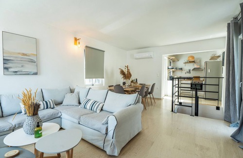 Bali House | Sea-esta Beach House, right on the beach, car-free vacation