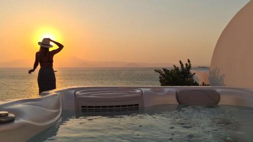 Maragas Apartment | Seanfinity Beachfront Suites