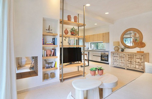 Kouramades Villa | Secluded Charm: Abournela, Kouramades, Corfu - Aircon, Smart TV, Tavernas