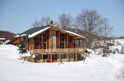 Naousa Apartment | Sfendamos Wood Village