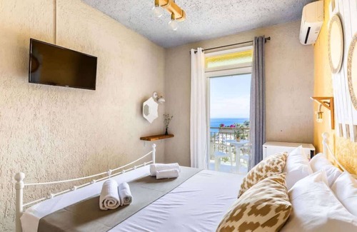 Stafylos Hotel | Skopelos Seaview Suite - Hebe Summer Nest