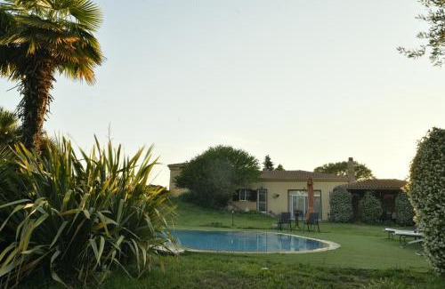 Alexandroupoli Villa | Spacious 3 bedroom Luxury Villa with Lush Gardens Close to City & Beach