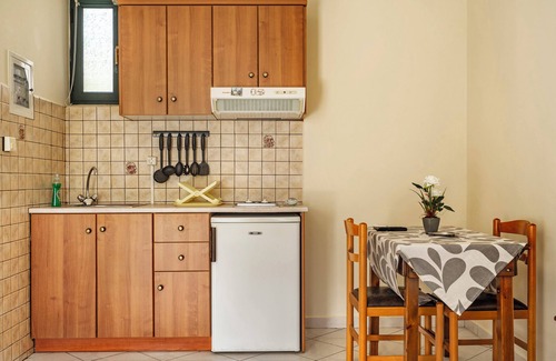 Sami Apartment | Studio Apartment "Daratos 4" with Sea View, Shared Garden & Wi-Fi