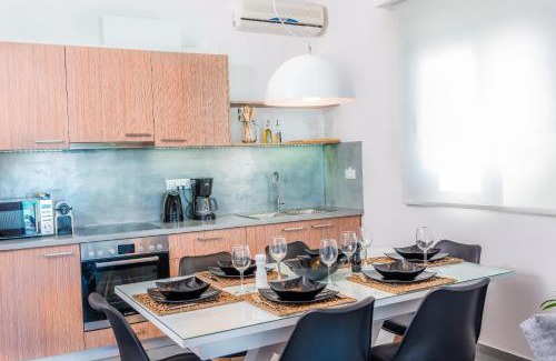 Amoudi Apartment | Sunrise Rent Rooms