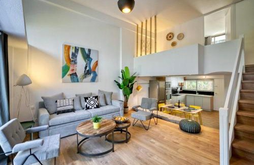 Vouliagmeni Apartment | The Four Seasons Vouliagmeni Escape