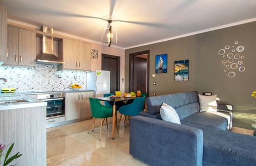 Maries Apartment | the view comfort villa