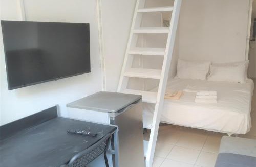 Kalamata Apartment | Tiny Studio in Kalamata long-term rental offer