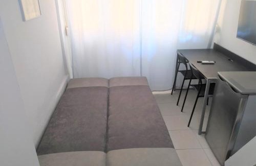 Kalamata Apartment | Tiny Studio in Kalamata long-term rental offer