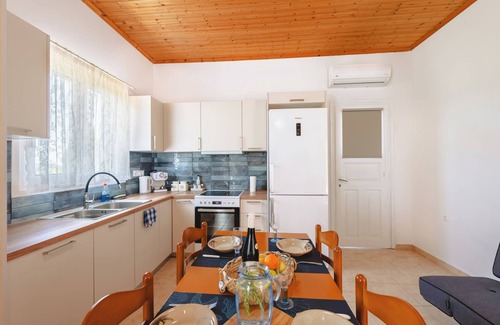 Pyrgos House | To Pournari Beachside Garden House