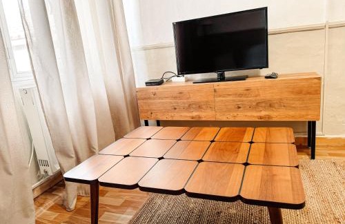 Old Town Apartment | Traditional 3-Bedroom House in Old Town Xanthi - Meno Homes 3