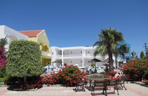 Petaloudes Apartment | Valsami Hotel Apartments
