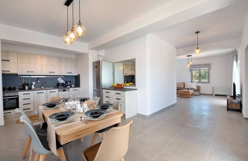 Paxos Villa | Vasiliki Villa - Four Bedroom Villa, Sleeps 8