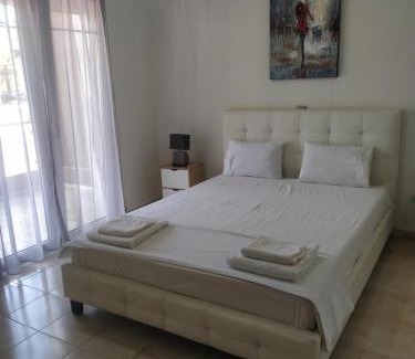 Chrisi Akti Apartment | Venia's House
