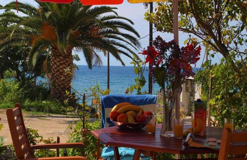 Agios Georgios Pagon Apartment | Vistonia Ferienwohnung 4 - direkt am Strand mit Meerblick