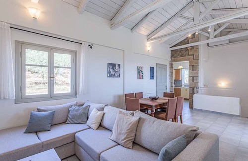 Lefktron Villa | Villa ∙ 2 bedrooms ∙ 4 guests