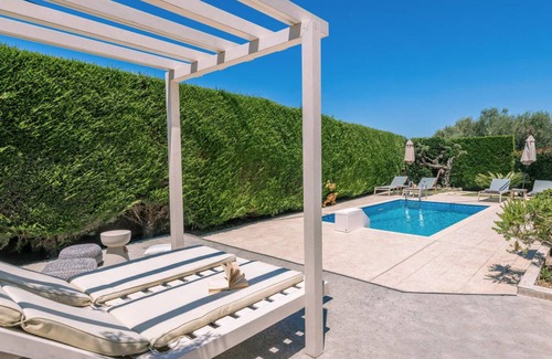 Planos Villa | Villa ∙ 2 bedrooms ∙ 6 guests
