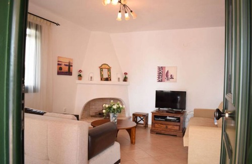 Alonissos Villa | Villa ∙ 2 bedrooms ∙ 4 guests