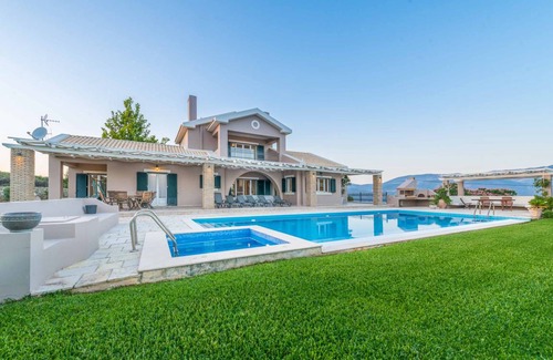 Lakithra Villa | Villa ∙ 3 bedrooms ∙ 6 guests