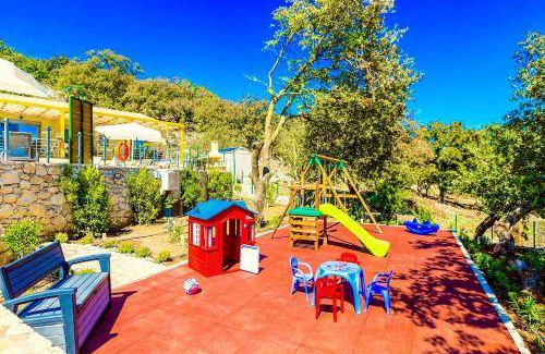 Monopari Villa | Villa ∙ 4 bedrooms ∙ 8 guests