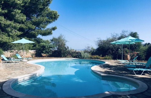 Kefalas Villa | Villa ∙ 4 bedrooms ∙ 9 guests