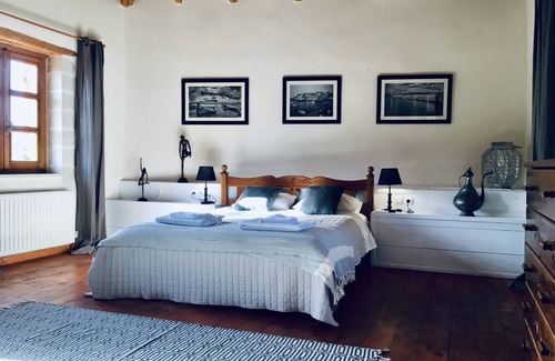Kefalas Villa | Villa ∙ 4 bedrooms ∙ 9 guests