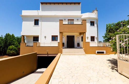 Viranepiskopi Villa | Villa 4 Seasons, tangible luxury on your vacation!