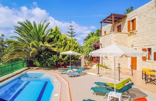 Asteri Villa | Villa ∙ 5 bedrooms ∙ 10 guests