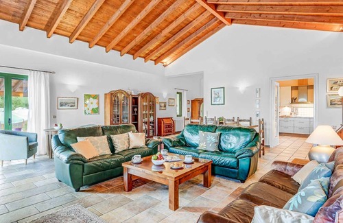 Kalami Villa | Villa ∙ 5 bedrooms ∙ 11 guests