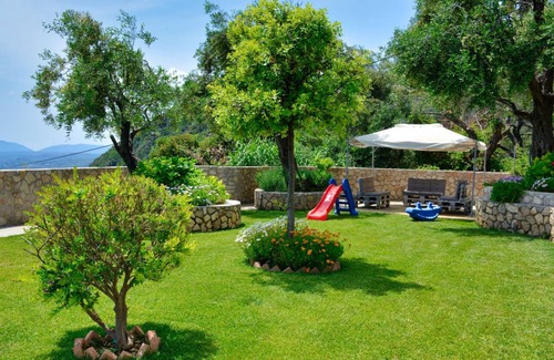 Spartylas Villa | Villa ∙ 5 bedrooms ∙ 9 guests
