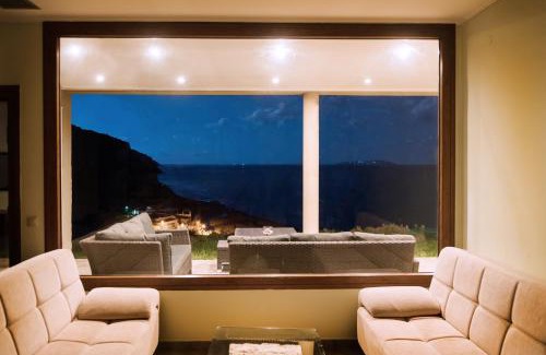 Gardenos Villa | Villa Belle Plaza