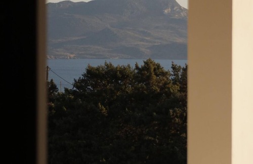 Milos Villa | Villa Boa Esperanca 4 Bedroom Villa