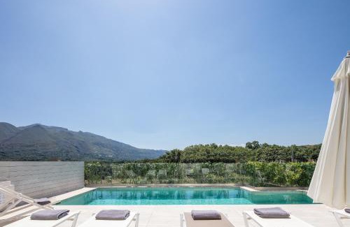 Monopari Villa | Villa Elesia
