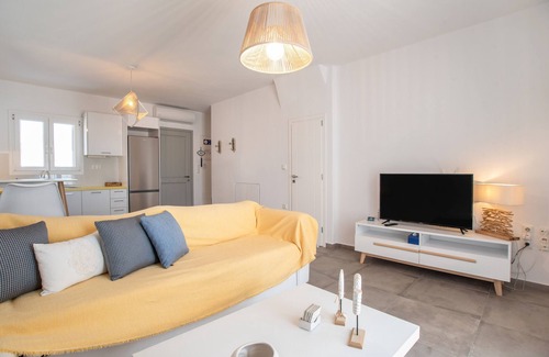 Kastraki Villa | Villa 'Helen Luxury Caelum' with Sea View, Wi-Fi and Air Conditioning