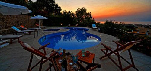 Almiros Beach Villa | Villa Mare e Monti