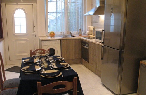 Keratsini-Drapetsona House | VILLA "NEFELI" - NEXT TO THE PORT OF PIRAEUS