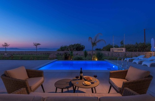 Theologos Villa | Villa Panaxia Akte - Two Bedroom Villa, Sleeps 4