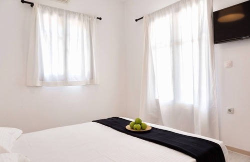 Aliki House | Villa Pela - Deluxe Apartment