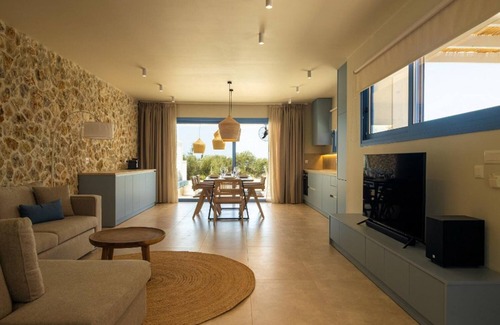 Gennadi Villa | Villa Pollux - Two Bedroom Villa, Sleeps 6