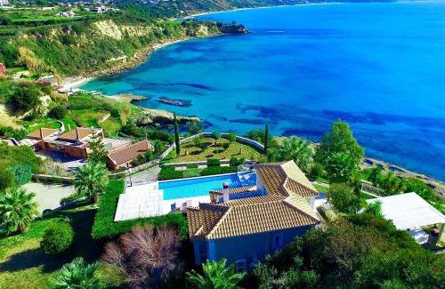 Karavados Villa | Villa Thalassa Kefaloniaprivatevillas