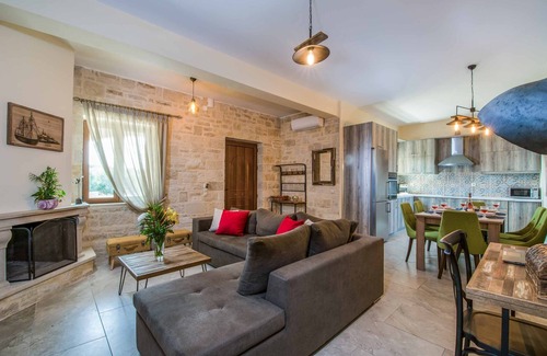 Kirianna Villa | Villa Thalia Klio - Three Bedroom Villa, Sleeps 6