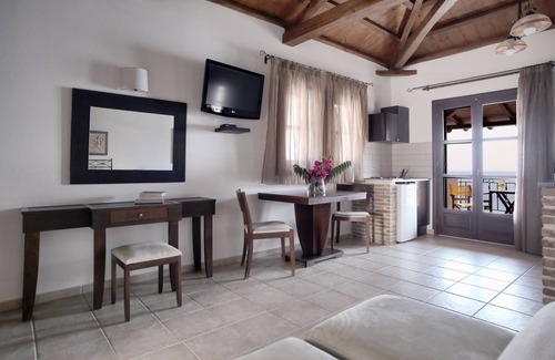 Votsi Apartment | Yalis Hotel