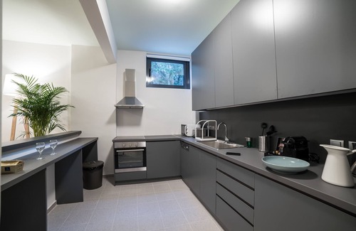 Exarhia Apartment | Zoia House-The Hill no. 2 by JJ Hospitality-