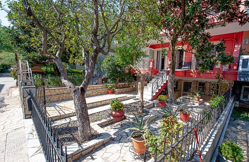 Ioannina Town Centre House | Ανακαινισμένη vintage μεζονέτα δίπλα στη λίμνη, κοντά στα δημοφιλή αξιοθέατα!