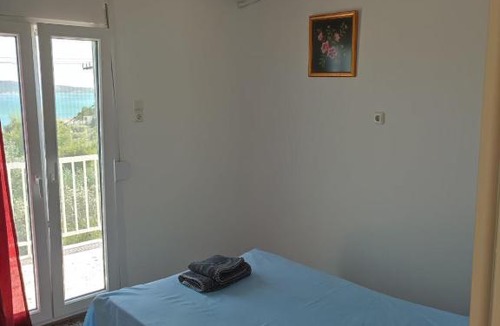 Nea Peramos House | Γαλαζια θεα