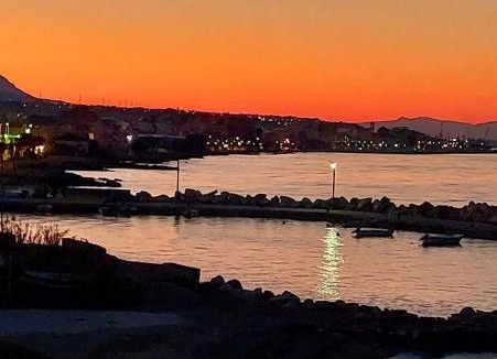 Velon Apartment | Διαμέρισμα "LENIA" μπροστά στην θάλασσα!
