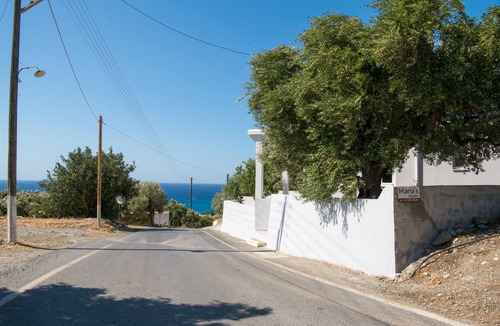 Kastri House | Θαλασσα και Σιωπη.