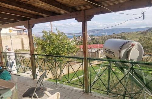 Lavreotiki House | Μονοκατοικία χρυσό φεγγάρι