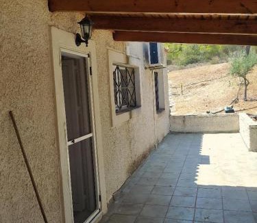 Kilada Apartment | σπίτι - αγρόκτημα - Δ Γεωργά Χατζηράση οδός Χατζηράση